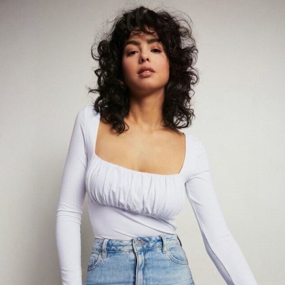 Dynamite White Long Sleeve Ruched Tee Top